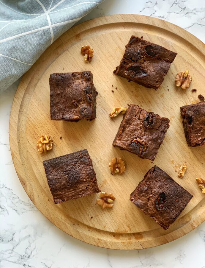 Brownie med chokolade og skumfiduser