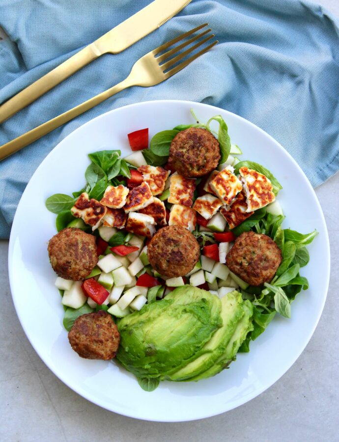 Falafelsalat med Halloumiost
